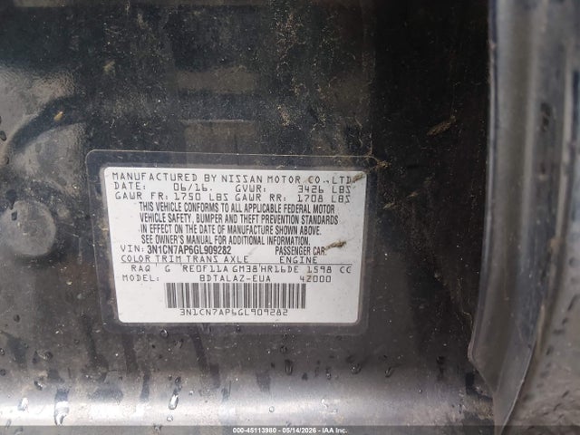 Nissan Versa 1.6 S+