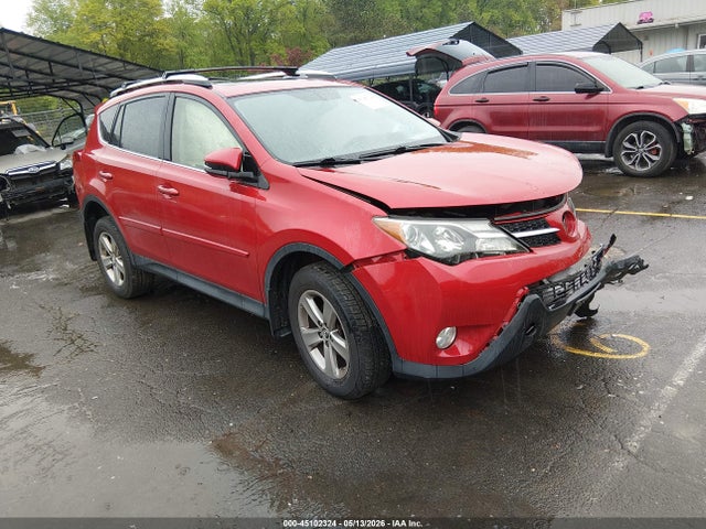 Salvage Toyota RAV4 Image
