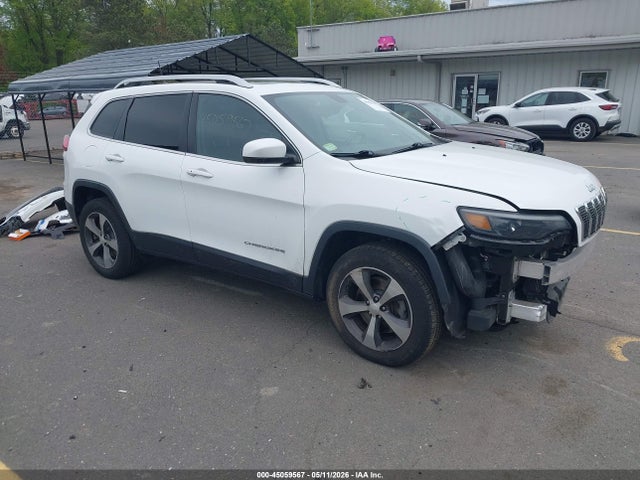Salvage Jeep Cherokee Image