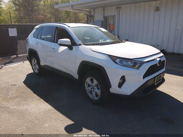 Salvage Toyota RAV4 Image