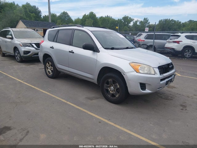 Salvage Toyota RAV4 Image