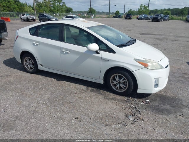 Salvage Toyota Prius Image