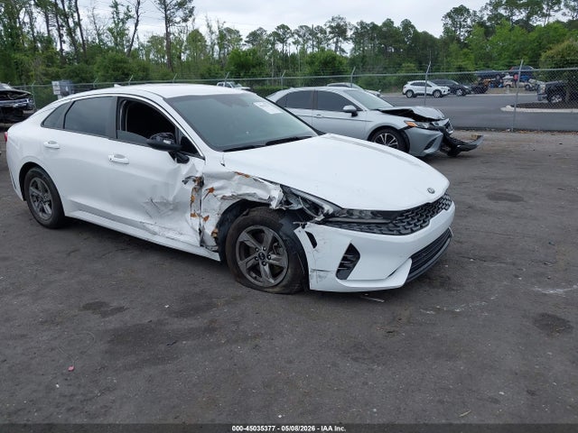 Salvage Kia K5 Image