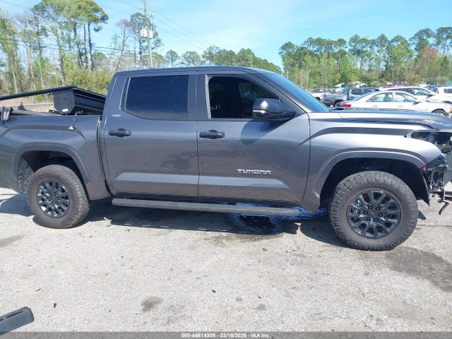 Toyota Tundra Sr5