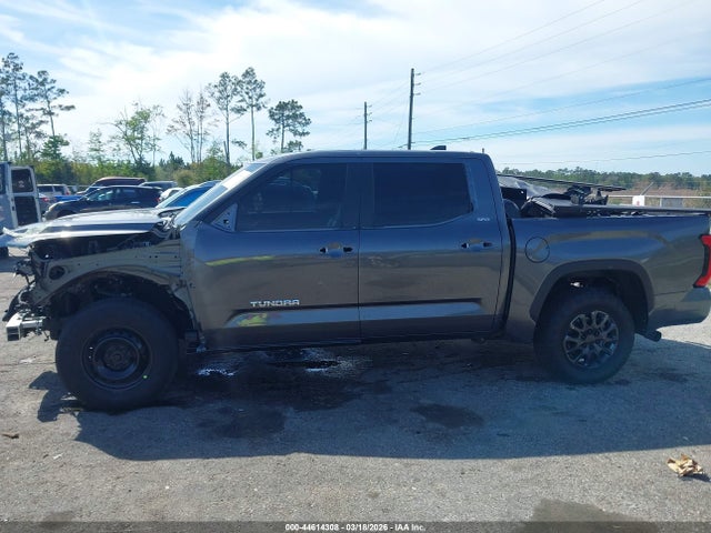 Toyota Tundra Sr5