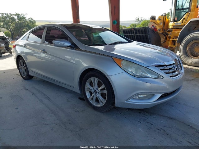 Salvage Hyundai SONATA Image