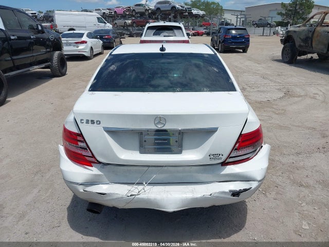 Mercedes-Benz C-Class Luxury