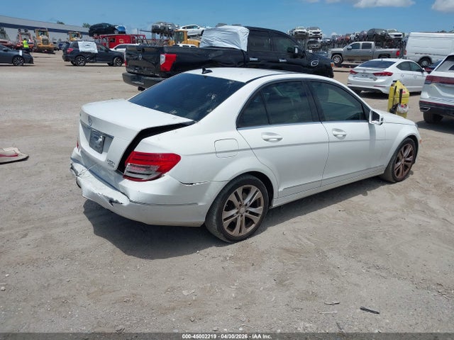Mercedes-Benz C-Class Luxury