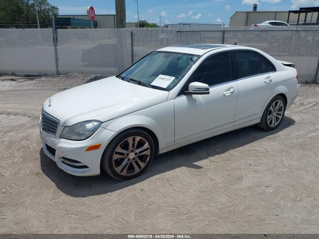 Mercedes-Benz C-Class Luxury