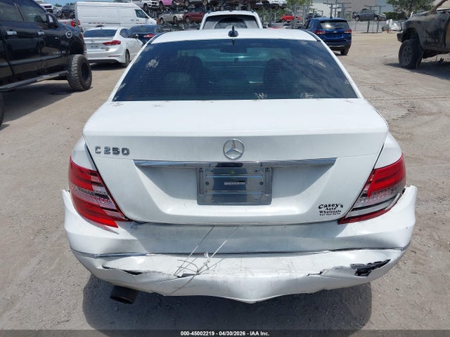 Mercedes-Benz C-Class Luxury