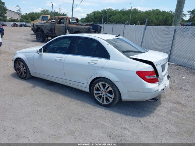 Mercedes-Benz C-Class Luxury