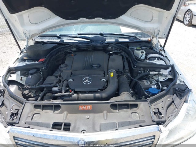 Mercedes-Benz C-Class Luxury