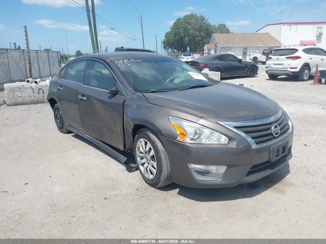 Salvage Nissan Altima Image