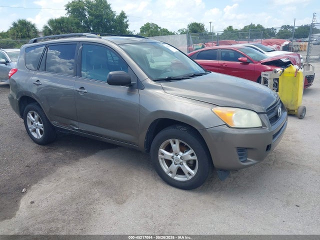 Salvage Toyota RAV4 Image