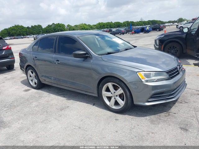 Salvage Volkswagen Jetta Image