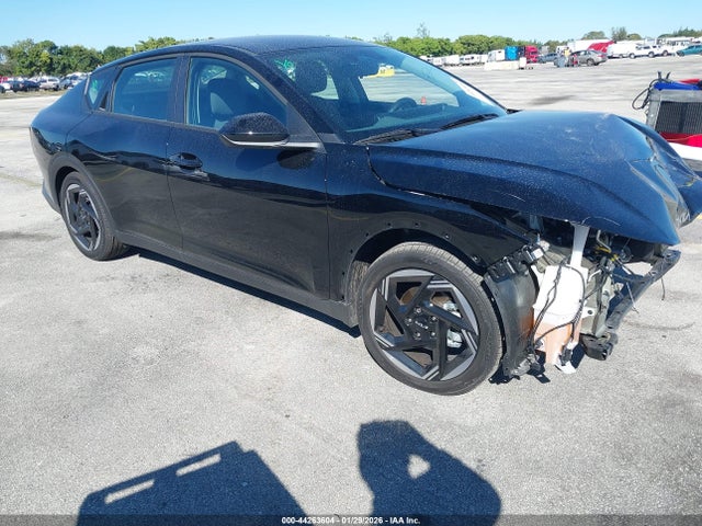 Salvage Kia K4 Image