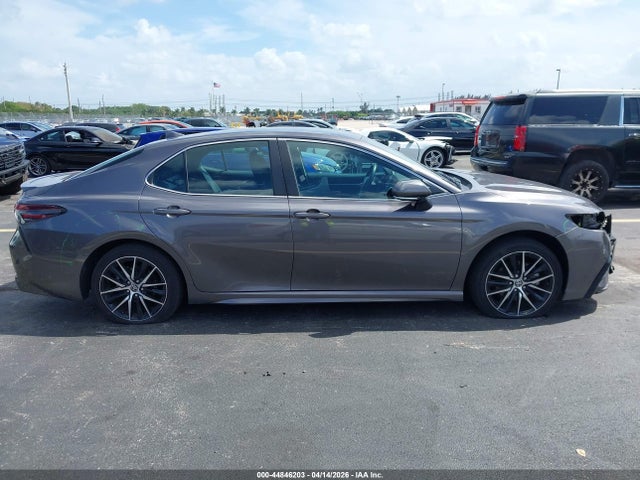 Toyota Camry Se