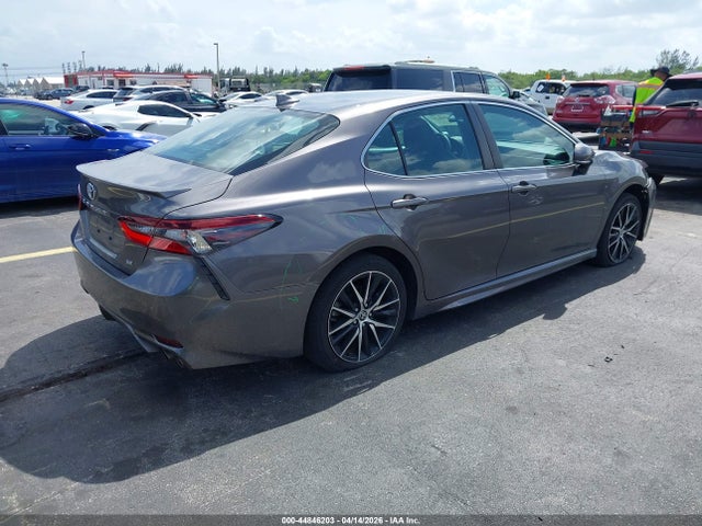 Toyota Camry Se