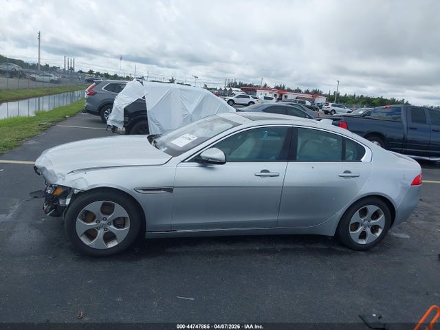 Jaguar XE 25t