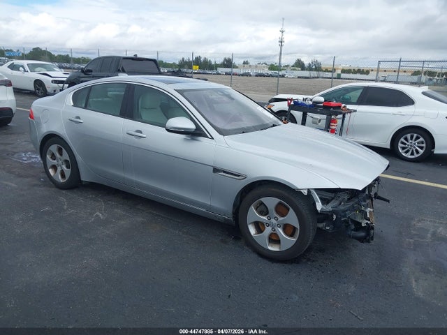 Salvage Jaguar XE Image