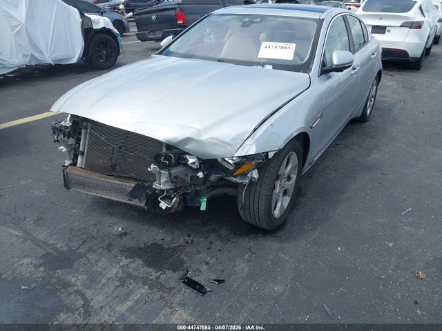 Jaguar XE 25t
