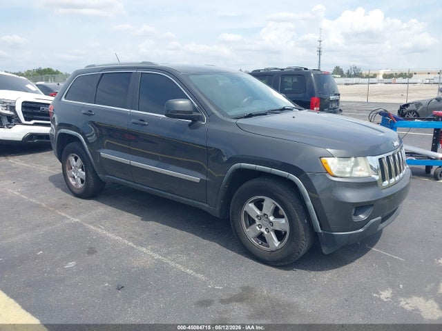 Salvage Jeep Grand Cherokee Image