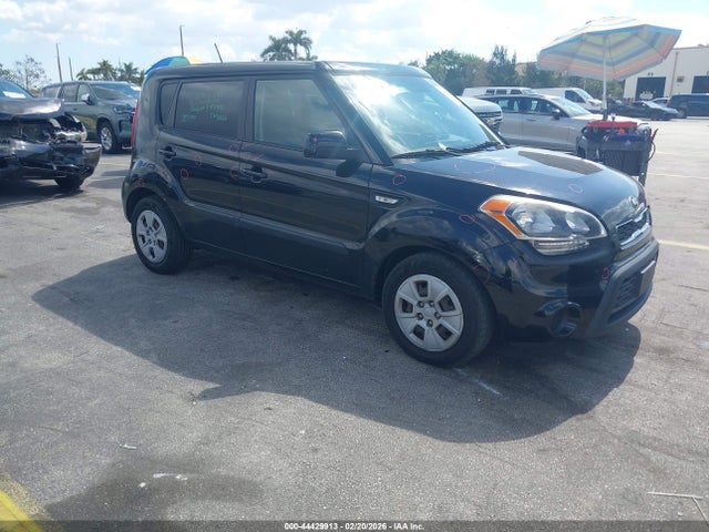 Salvage Kia Soul Image