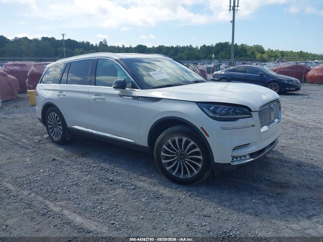Salvage Lincoln Aviator Image