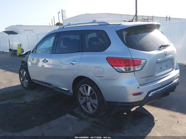 Nissan Pathfinder Platinum