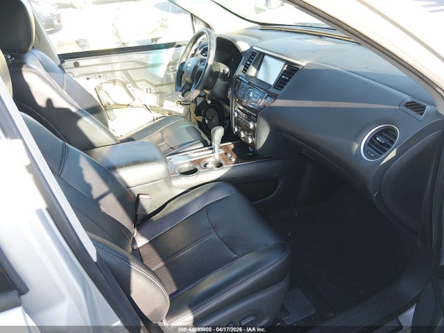Nissan Pathfinder Platinum