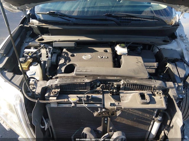 Nissan Pathfinder Platinum