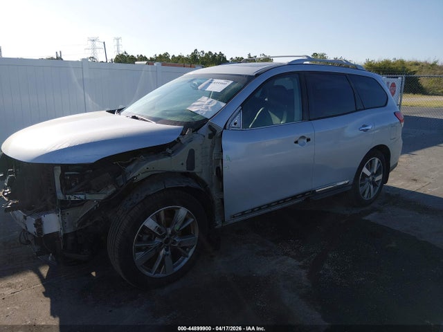 Nissan Pathfinder Platinum