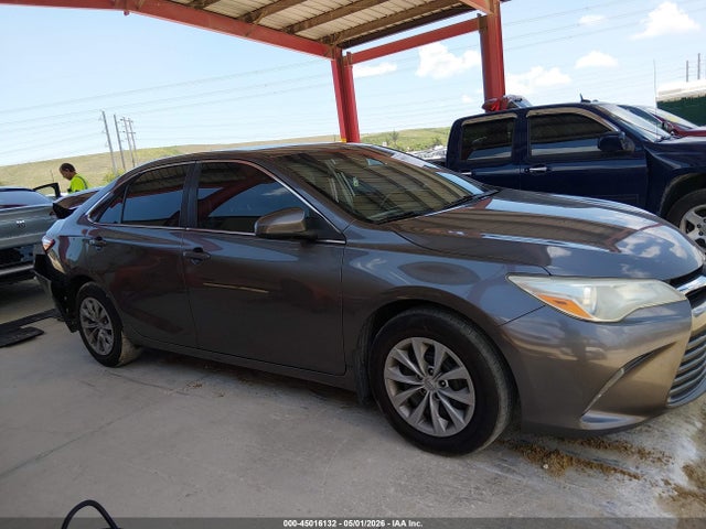 Toyota Camry Le