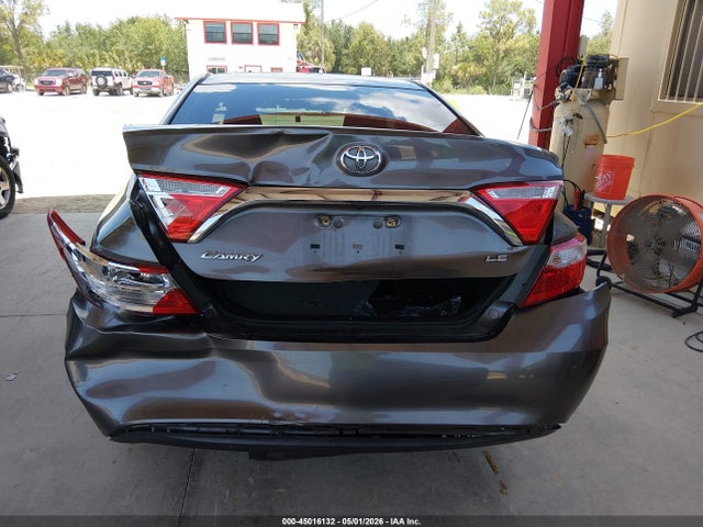 Toyota Camry Le