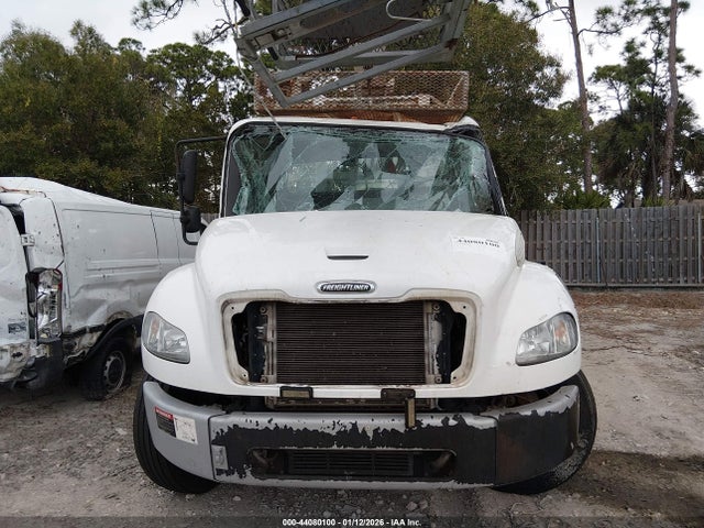 Freightliner M2 106