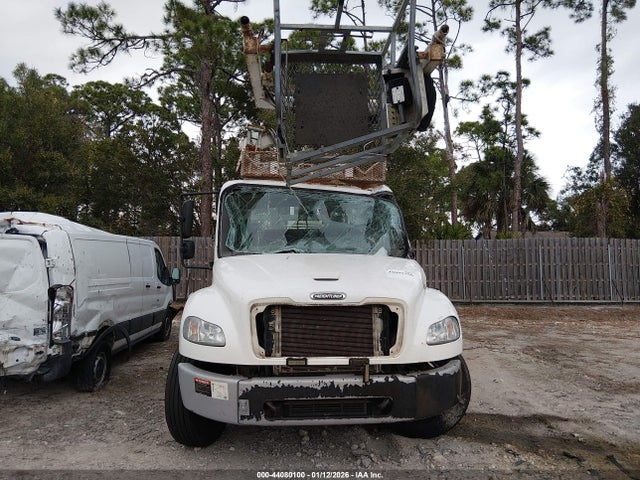 Freightliner M2 106