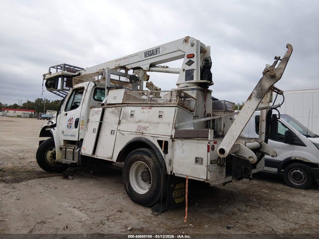 Freightliner M2 106