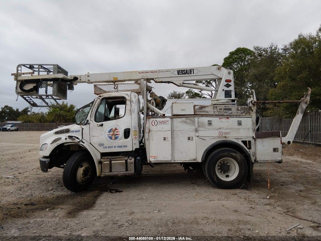 Freightliner M2 106