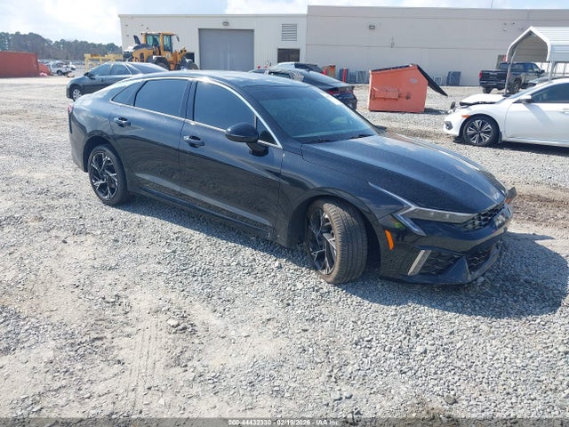 Salvage Kia K5 Image