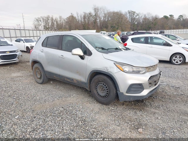 Salvage Chevrolet Trax Image