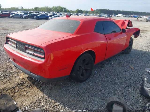 Dodge Challenger Sxt