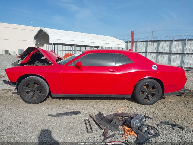 Dodge Challenger Sxt