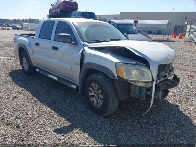Salvage Mitsubishi Raider Image