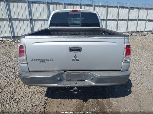 Mitsubishi Raider Duro Cross V6