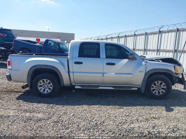 Mitsubishi Raider Duro Cross V6