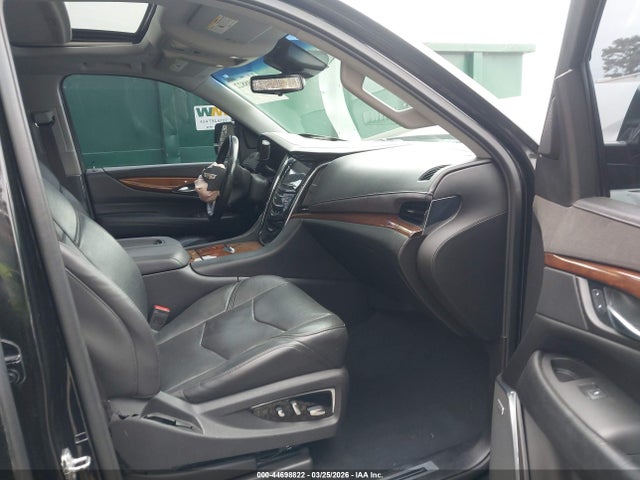Cadillac Escalade Luxury