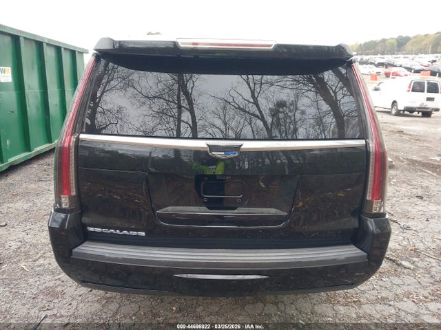 Cadillac Escalade Luxury