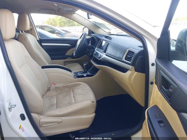 Toyota Highlander Le Plus V6