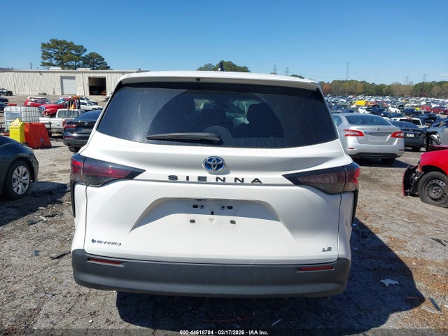 Toyota Sienna Le