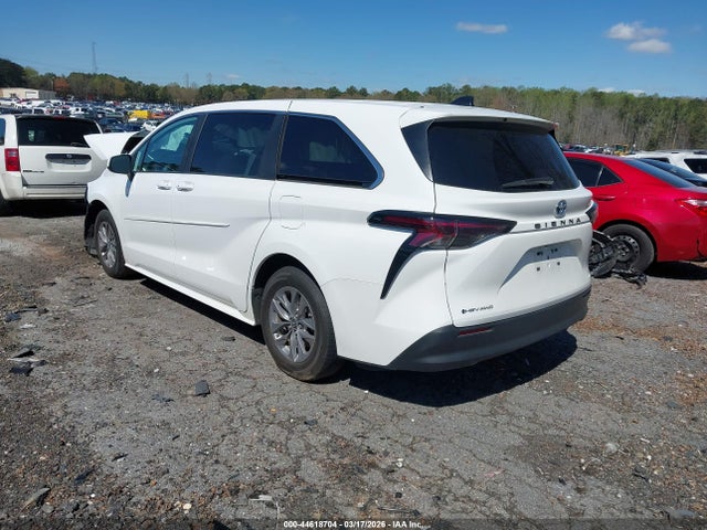 Toyota Sienna Le